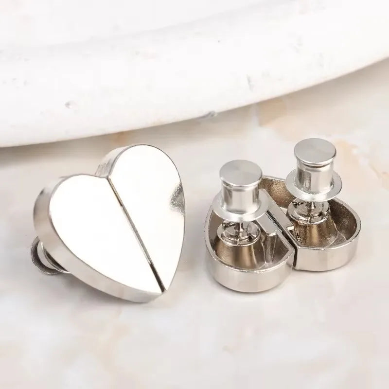 Akasora "LoveLock" Heart-Shaped Magnetic Curtain Clips